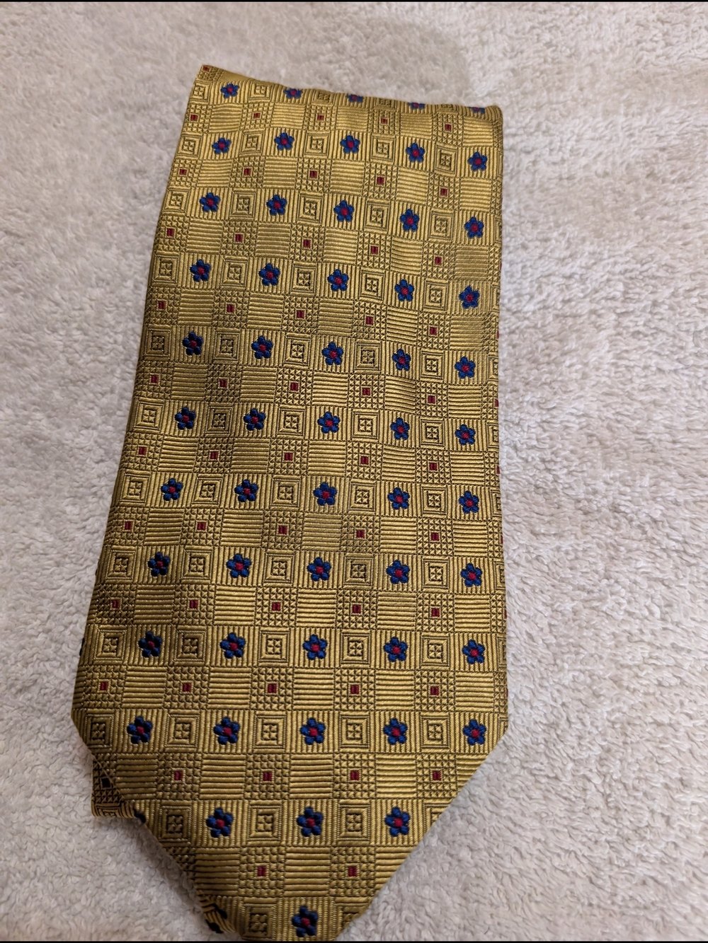 Trussini Classic 100% Silk Gold Patterned Men's Tie with Blue Accent